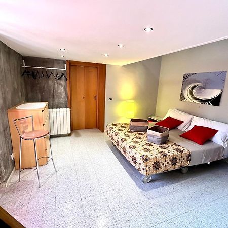 Romuhouse Economy Apartment Metro B エクステリア 写真