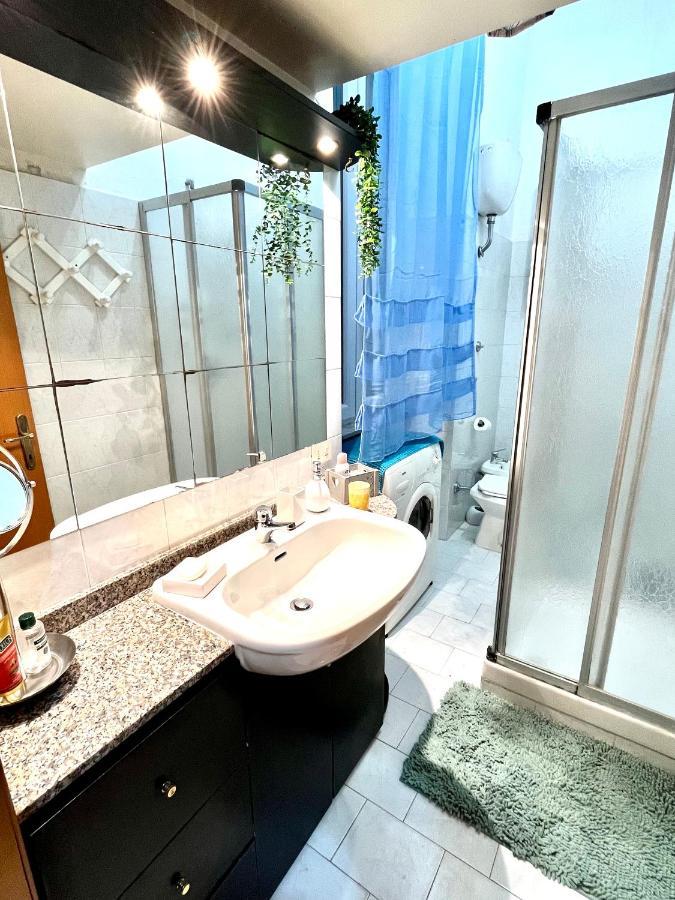 Romuhouse Economy Apartment Metro B エクステリア 写真